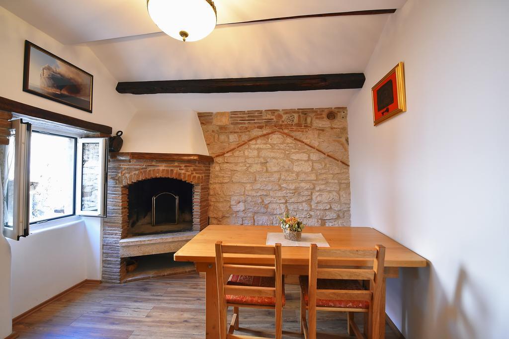 רוביני Antique Apartment Arsenale מראה חיצוני תמונה